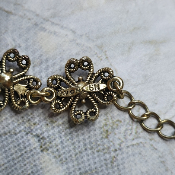 Vintage Avon Collier Briolette Multicolore Blue Rhinestone Scroll Gold Necklace - Picture 7 of 7